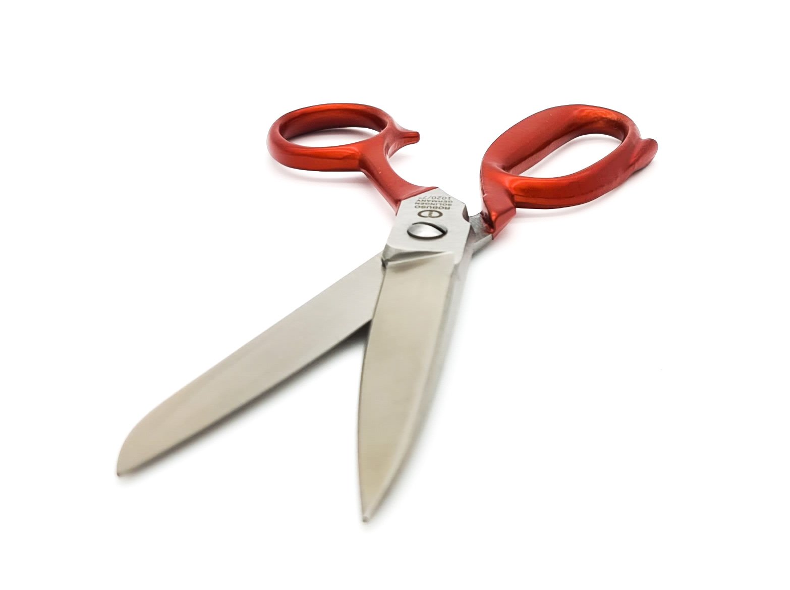 ROBUSO scissors from Solingen with long service life due to the manufacture  of very hard steel.