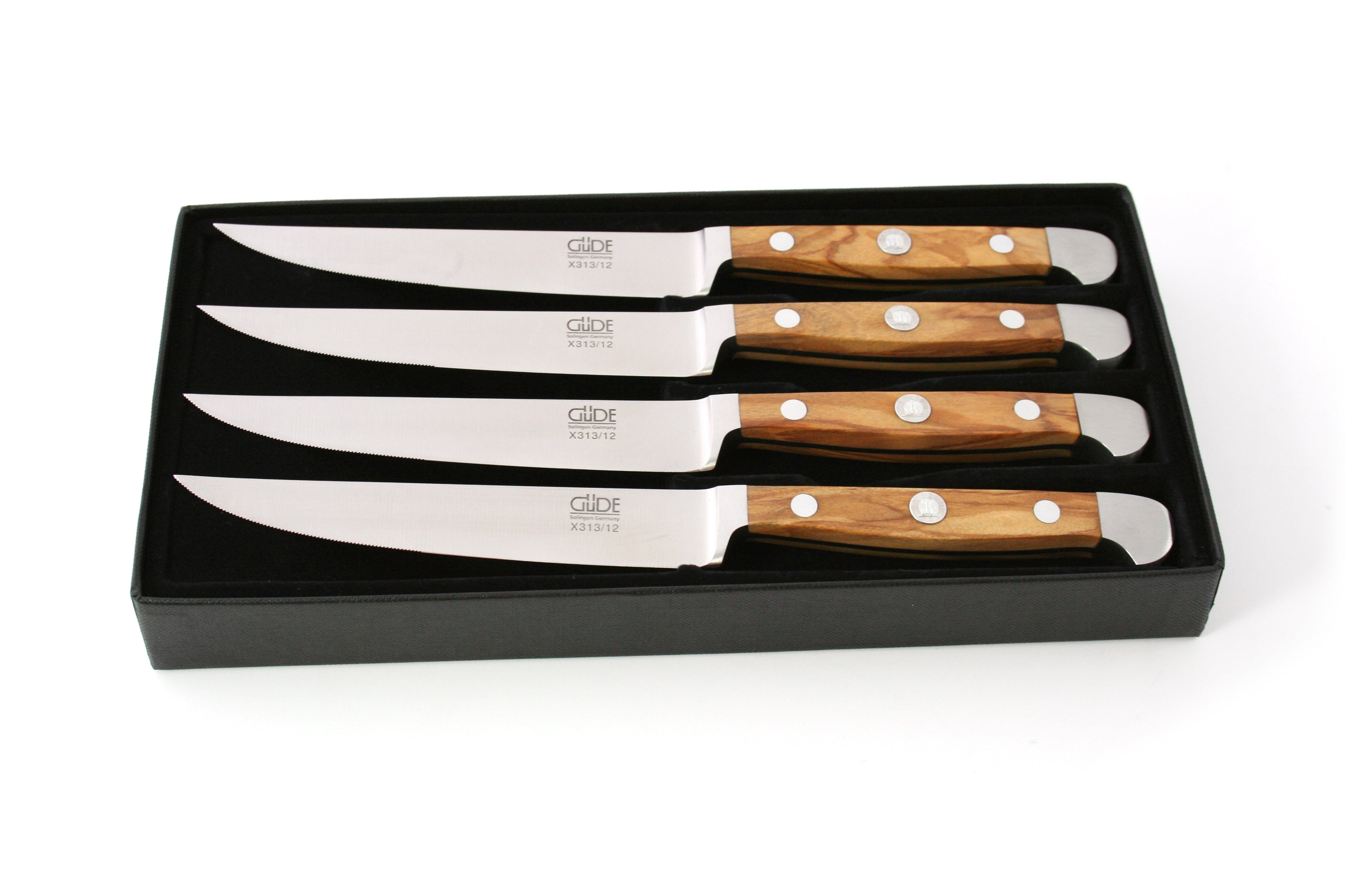 4 steak knives, blade length 12 cm in gift box