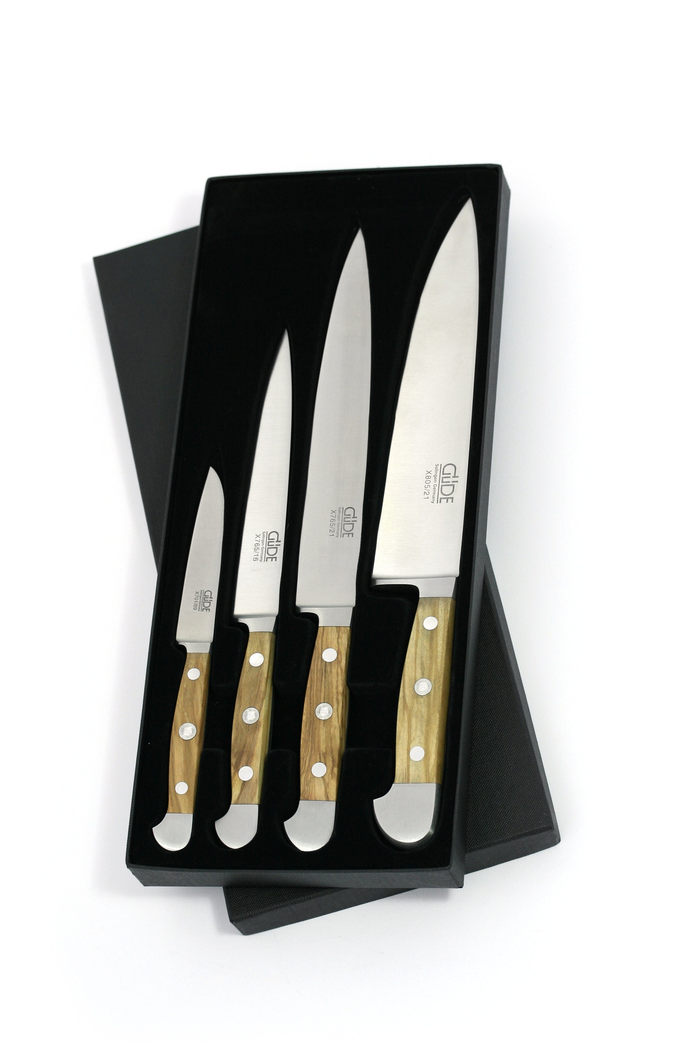 Set of knives 4pcs. in gift box